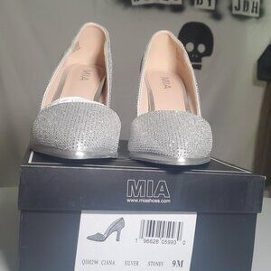 MIA Ciana Heels Silver Stone Size 9 M NIB